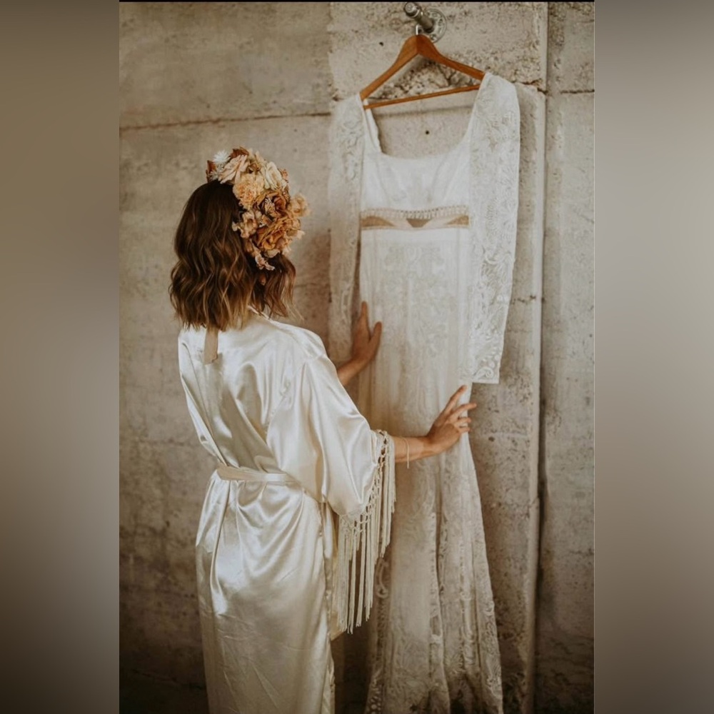 Cream Fringe Bridal Robe - Picture 5 of 5